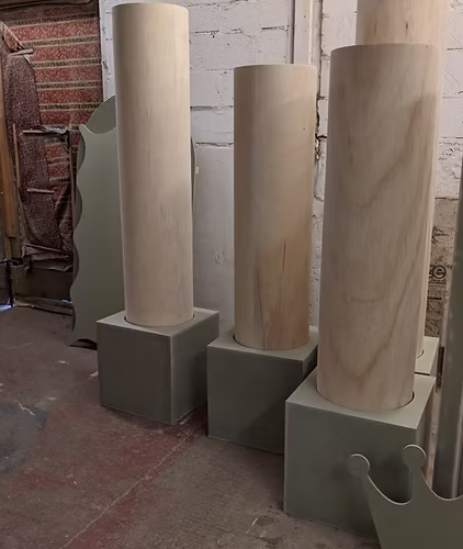 Columns with stand /plinths / stands