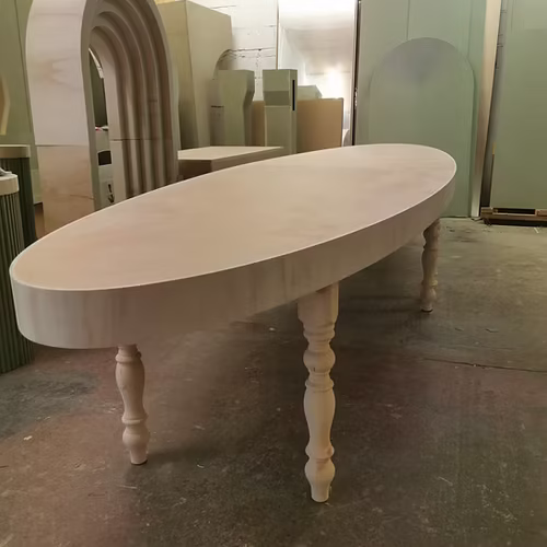 oval table / wedding table