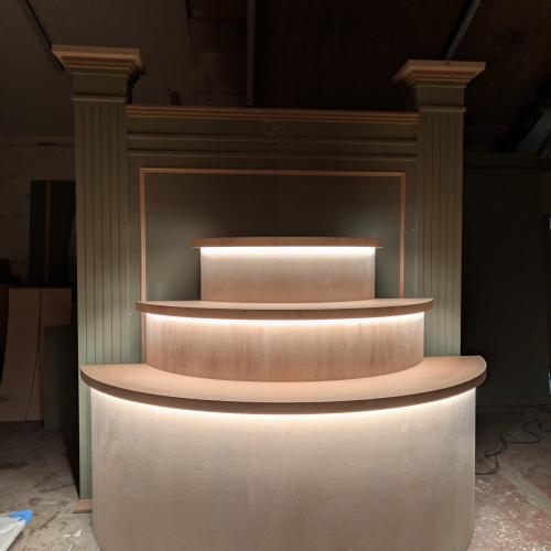 LARGE WELCOME SIGN TABLE \ SERVING TABLE